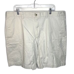 ROUNDTREE & YORKE TAN EASY CARE SHORTS SIZE 42  WAIST CASUAL TRAVEL GOLF